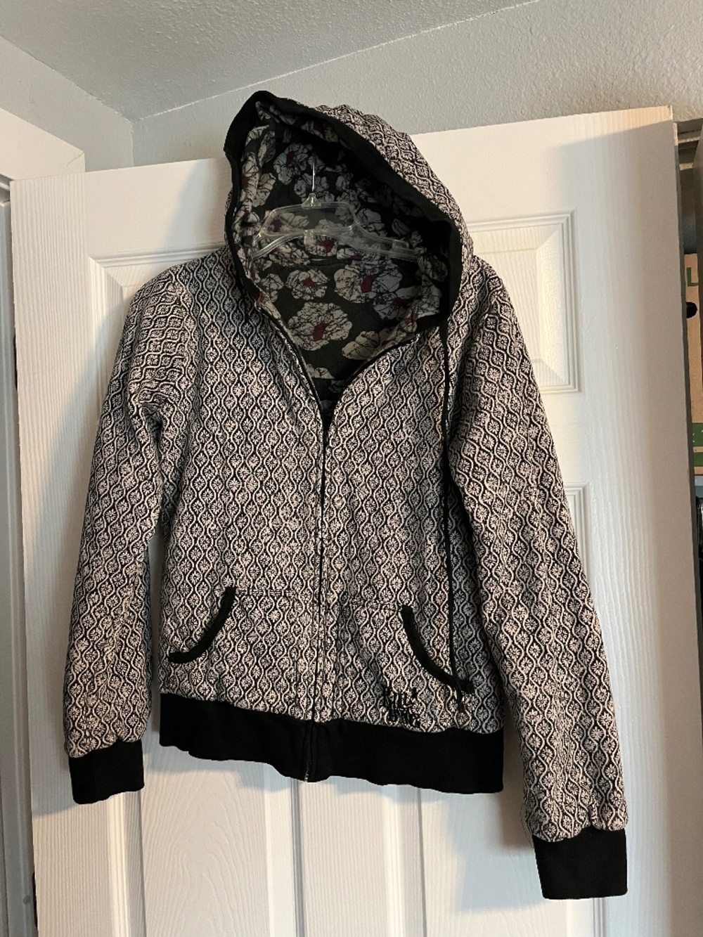 Women's Biliabong lined coat with contrasting complementary material
